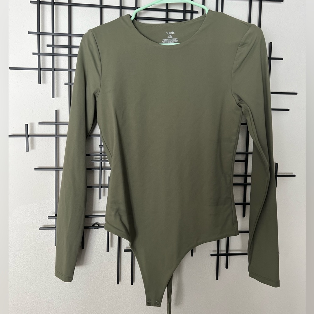 Nuuds crew neck long sleeve bodysuit, olive